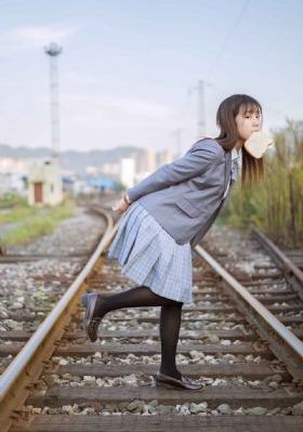 欧美女声电音_BD英语高清完整版