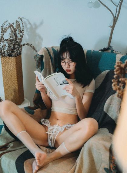 年轻丰满的继坶4_1080手机免费观看完整