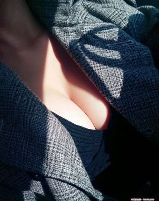 欧美女与动物_BD动漫在线观看